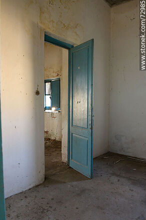 Abandoned house where the poet Juana de Ibarbourou once lived - Department of Treinta y Tres - URUGUAY. Photo #72985