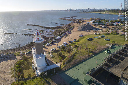 Vista aérea del faro de Punta Carretas - Departamento de Montevideo - URUGUAY. Foto No. 73145