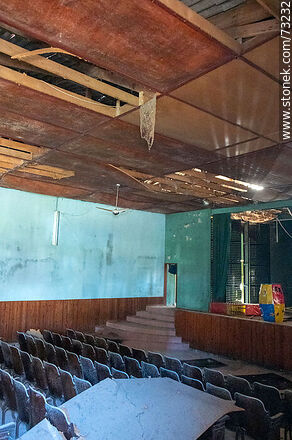 Interior del antiguo cine de Baygorria - Departamento de Durazno - URUGUAY. Foto No. 73232