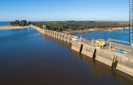 Rincón del Bonete Hydroelectric Dam - Tacuarembo - URUGUAY. Photo #73280