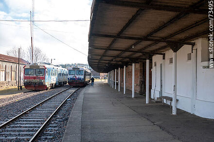 Andén de la estación de trenes de Rivera - Departamento de Rivera - URUGUAY. Foto No. 73495