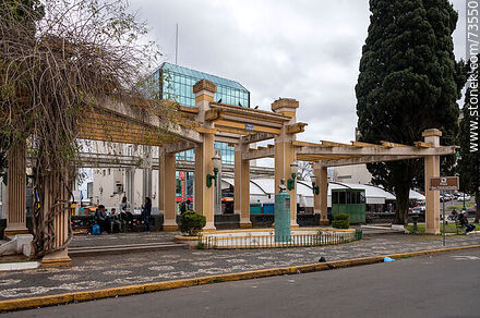 Plaza Internacional. Praça Gen. Flores da Cunha - Departamento de Rivera - URUGUAY. Foto No. 73550
