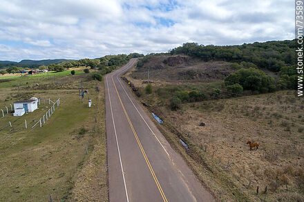 Vista aérea de la Av. Presidente Giró en el Parque Gran Bretaña - Departamento de Rivera - URUGUAY. Foto No. 73589