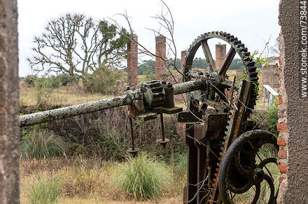 Remnants of machinery and hardware for hydropower generation - Department of Rivera - URUGUAY. Photo #73844