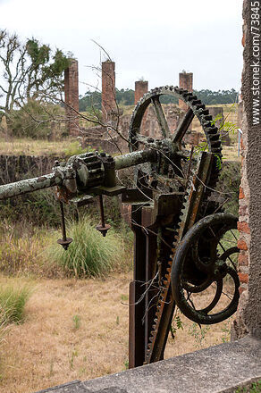 Remnants of machinery and hardware for hydropower generation - Department of Rivera - URUGUAY. Photo #73845