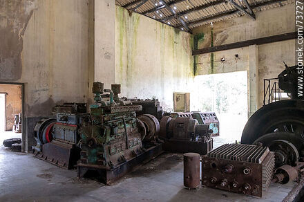 Antigua maquinaria para la generación de energía eléctrica - Departamento de Rivera - URUGUAY. Foto No. 73727