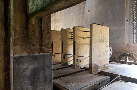 Remains of the electric power generation plant facilities. - Department of Rivera - URUGUAY. Photo #73731