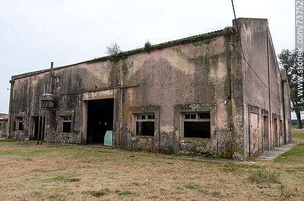 Exterior of the machine rooms - Department of Rivera - URUGUAY. Photo #73752