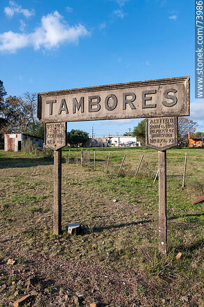 Tambores Train Station Sign - Department of Paysandú - URUGUAY. Photo #73986