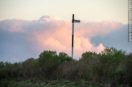 Railway milepost at kilometer marker 365, distance to Montevideo - Tacuarembo - URUGUAY. Photo #74075