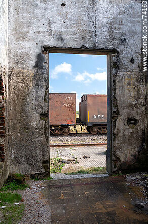 Remains of the former Churchill station - Tacuarembo - URUGUAY. Photo #74163