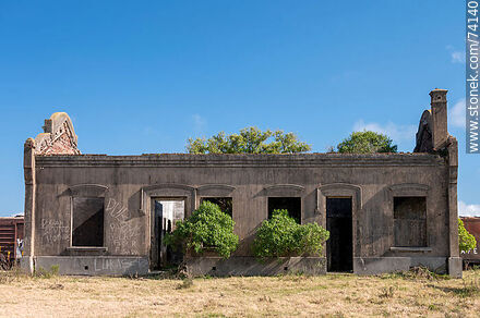 Remains of the former Churchill station - Tacuarembo - URUGUAY. Photo #74140