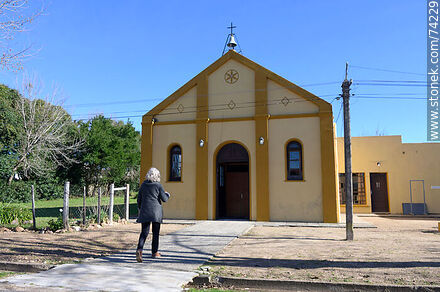 Iglesia de Tupambaé - Departamento de Cerro Largo - URUGUAY. Foto No. 74229