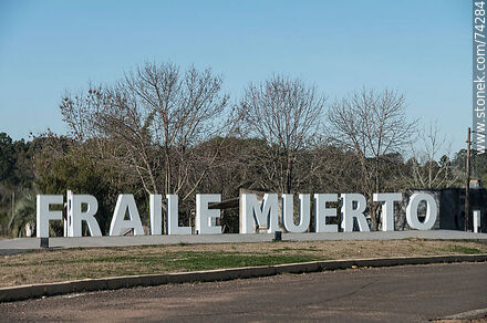 Fraile Muerto Sign - Department of Cerro Largo - URUGUAY. Photo #74284
