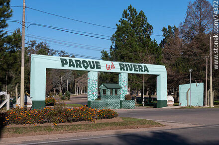 Parque Rivera frente a rutas 7 y 26 - Departamento de Cerro Largo - URUGUAY. Foto No. 74372