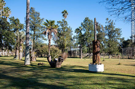 Escultura en el bioparque - Departamento de Cerro Largo - URUGUAY. Foto No. 74377