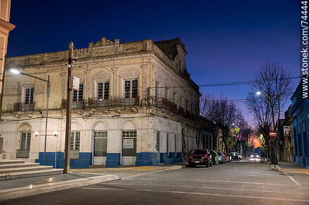 Old house at dusk - Department of Cerro Largo - URUGUAY. Photo #74444