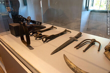 Showcase with field articles. Sickle, trident, knife - Department of Cerro Largo - URUGUAY. Photo #74584
