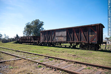 Estación de ferrocarril de Vergara. Antiguo vagón de carga - Departamento de Treinta y Tres - URUGUAY. Foto No. 74798