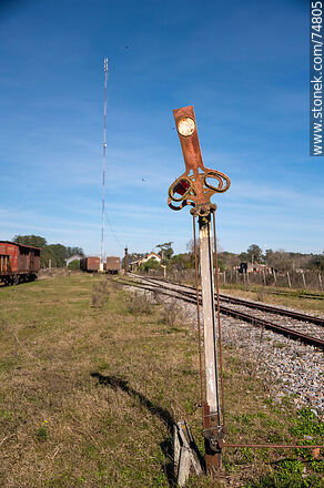 Vergara railroad station. Old railway signal - Department of Treinta y Tres - URUGUAY. Photo #74805