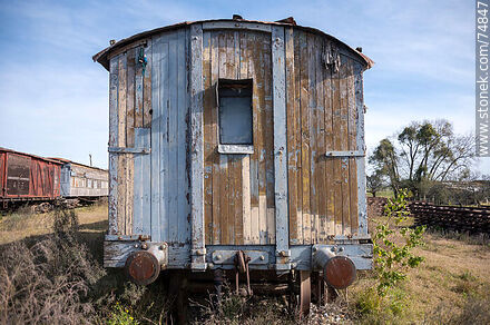 José Pedro Varela train station. Old wooden wagon - Lavalleja - URUGUAY. Photo #74847