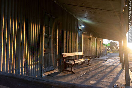 Verdum train station, near Minas. Backlighting on the platform at sunset - Lavalleja - URUGUAY. Photo #74942