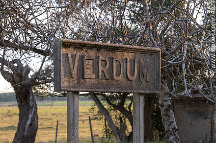 Verdum station sign - Lavalleja - URUGUAY. Photo #74929