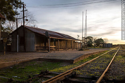 Estación de trenes Verdum, próxima a Minas - Departamento de Lavalleja - URUGUAY. Foto No. 74922