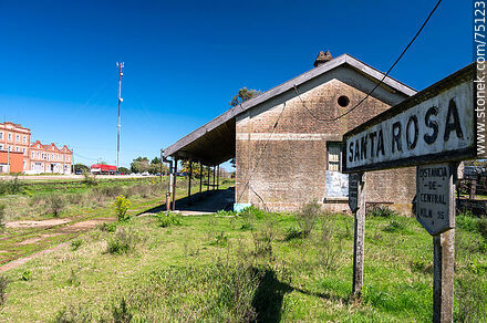 Estación de trenes de Santa Rosa. Cartel de la estación - Departamento de Canelones - URUGUAY. Foto No. 75123