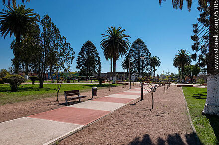Plaza de Santa Rosa - Departamento de Canelones - URUGUAY. Foto No. 75105