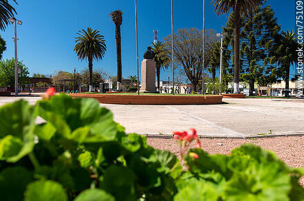 Plaza de Santa Rosa - Departamento de Canelones - URUGUAY. Foto No. 75109