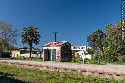 Estación de ferrocarril de San Ramón - Departamento de Canelones - URUGUAY. Foto No. 75241
