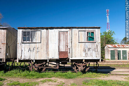 San Ramon Railway Station. Old wooden wagons - Department of Canelones - URUGUAY. Photo #75247