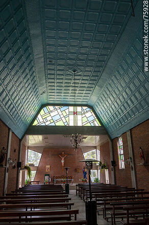 Interior de la iglesia María Auxiliadora - Departamento de Florida - URUGUAY. Foto No. 75928