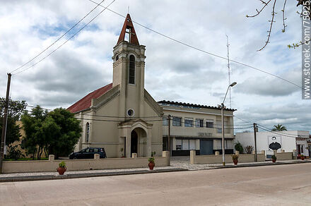 Iglesia María Auxiliadora. Salón Palotti - Departamento de Florida - URUGUAY. Foto No. 75925