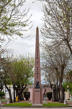 Plaza de Casupá. Obelisco 
