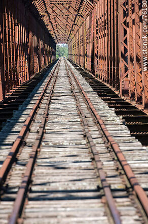 Puente ferroviario de hierro reticulado sobre el río Yí (2021) - Departamento de Durazno - URUGUAY. Foto No. 76130