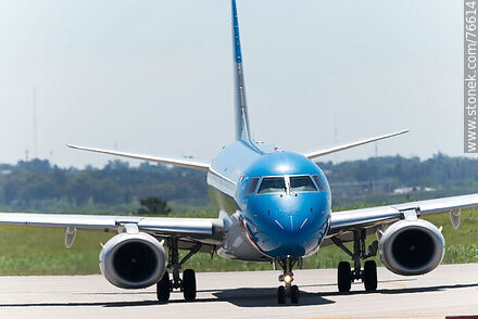 Austral Embraer 190 plane arriving at the terminal - Department of Canelones - URUGUAY. Photo #76614