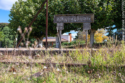 Gonzalez train station. Station sign - San José - URUGUAY. Photo #77392
