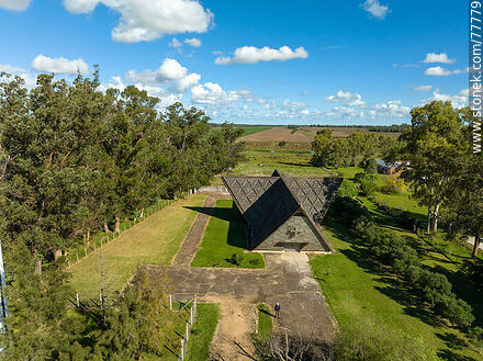 Vista aérea de la iglesia Susana Soca - Departamento de Canelones - URUGUAY. Foto No. 77779