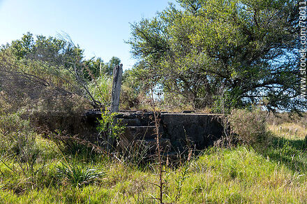 Remains of the old train station at Km. 162 to Rocha - Department of Maldonado - URUGUAY. Photo #78011
