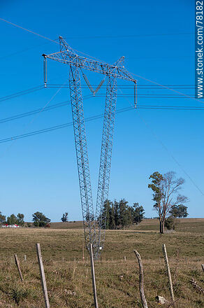 High voltage towers of different designs -  - MORE IMAGES. Photo #78182