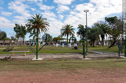 San Luis al Medio. Plaza - Departamento de Rocha - URUGUAY. Foto No. 78176