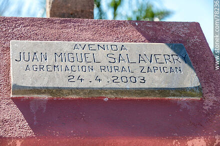 Placa en la avenida Juan Miguel Salaverry - Departamento de Lavalleja - URUGUAY. Foto No. 78236