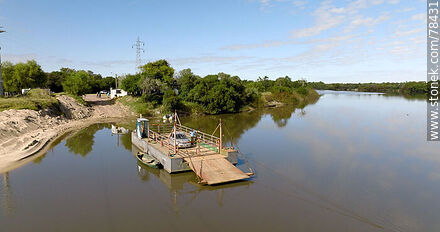Aerial view of La Quemada pond at the Cebollatí river crossing. - Department of Treinta y Tres - URUGUAY. Photo #78431