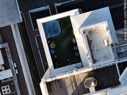 Aerial zenithal view of a pent-house -  - MORE IMAGES. Photo #78463