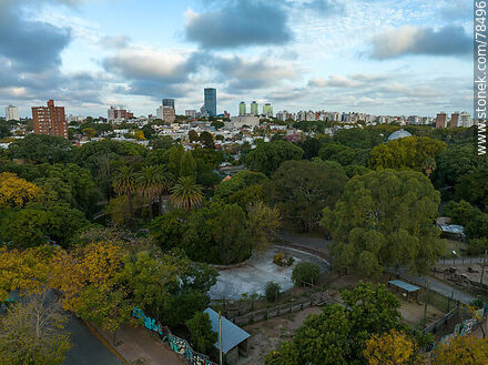 Vista aérea de un sector del zoológico municipal - Departamento de Montevideo - URUGUAY. Foto No. 78496