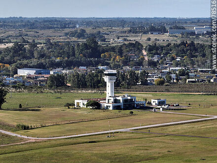Vista aérea de la torre de control - Departamento de Canelones - URUGUAY. Foto No. 78516