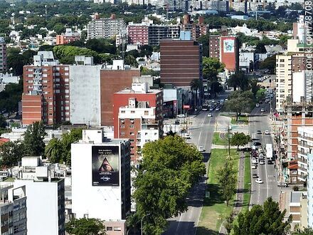 Vista aérea del cruce de Av. Italia y Av. L. A. de Herrera - Departamento de Montevideo - URUGUAY. Foto No. 78708