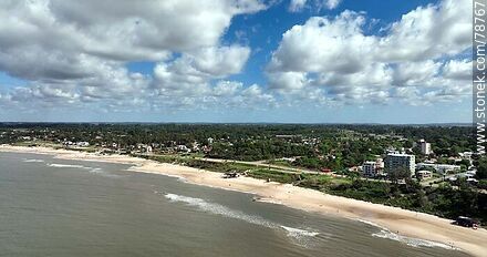 Foto aérea de la playa de Atlántida - Departamento de Canelones - URUGUAY. Foto No. 78767